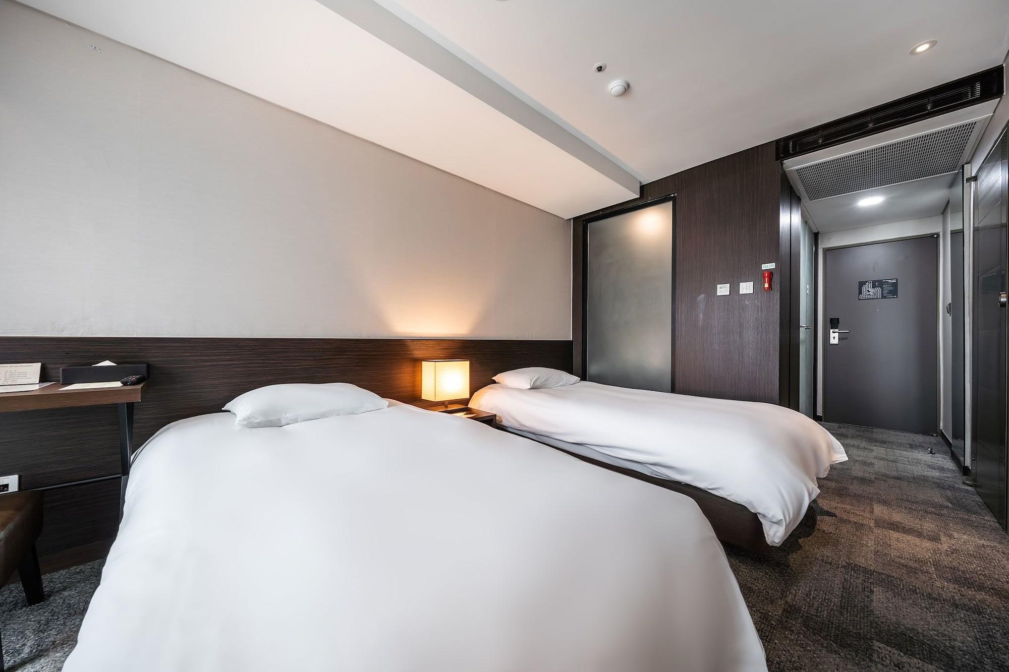 Golden Tulip Jeju Seongsan Hotel Экстерьер фото